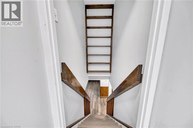 Photo du bâtiment - 88 Glen Lake Crescent