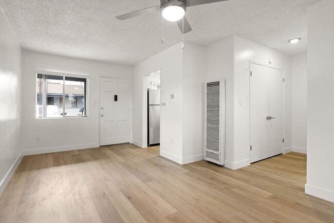 Building Photo - Terre at S Anza