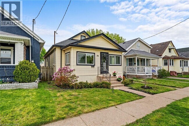 Photo du bâtiment - 78 Haynes Ave