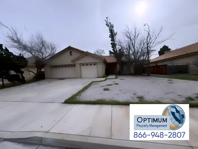 Foto del edificio - Beautiful 3 Bedroom, 2 Bathroom Home with Versatile Living Spaces