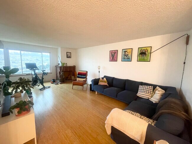 Building Photo - 9 Lobos St