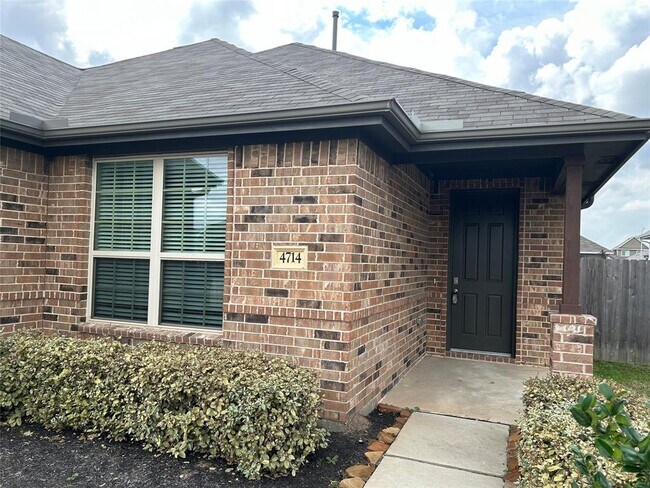 Building Photo - 4714 Monarch Bend Ln