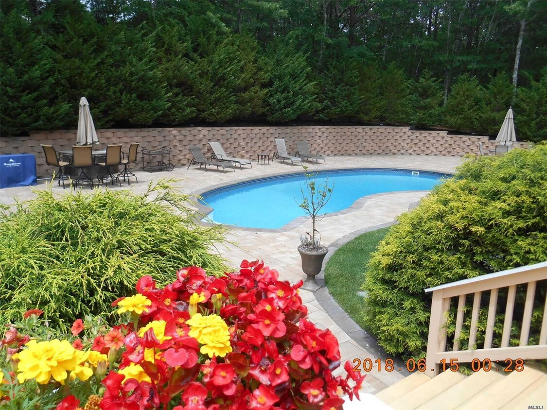 Foto principal - 126 Malloy Dr