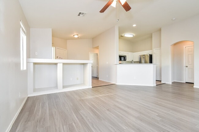 Building Photo - 9023 Edgeworth Pl