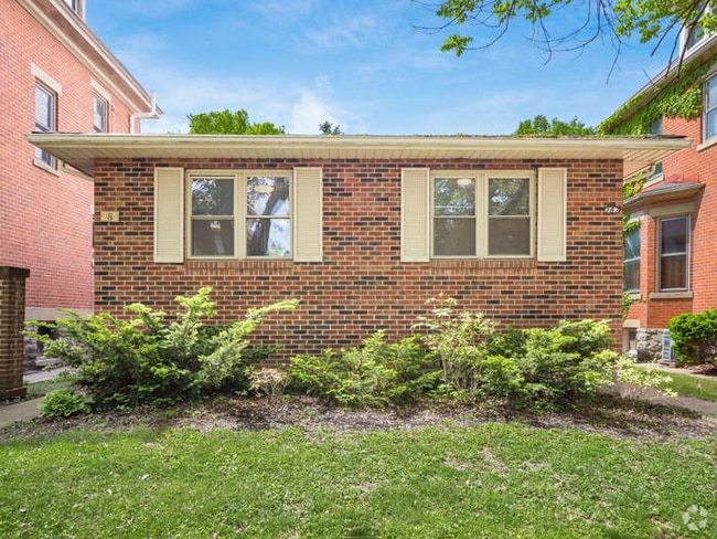 Building Photo - 285-287-287 E Deshler Ave