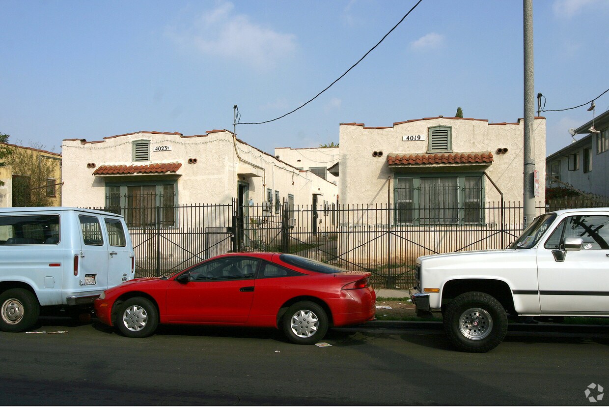 Building Photo - 4019-4023 1/2 Marathon St