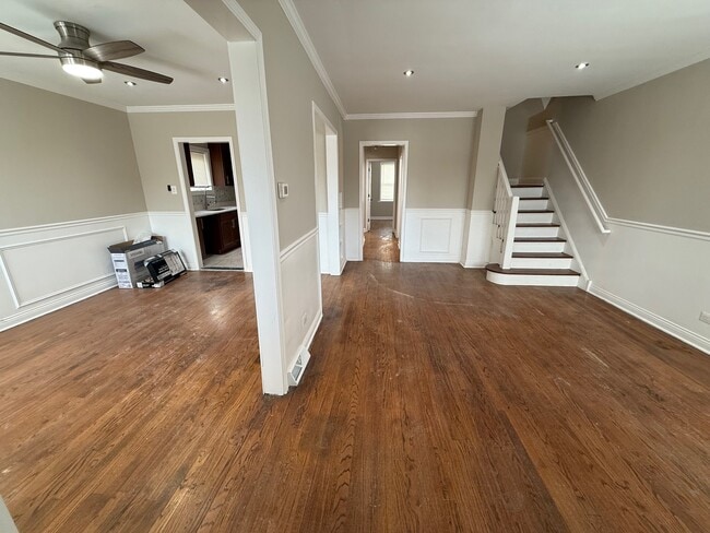 Building Photo - 10154 S Calumet Ave