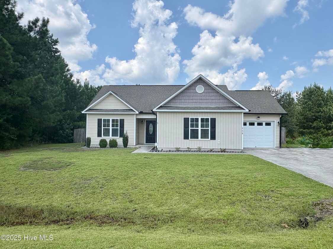 Foto principal - 118 Blueberry Fields Rd