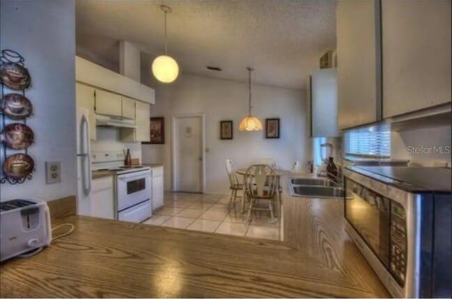 Building Photo - 4854 Kingston Cir