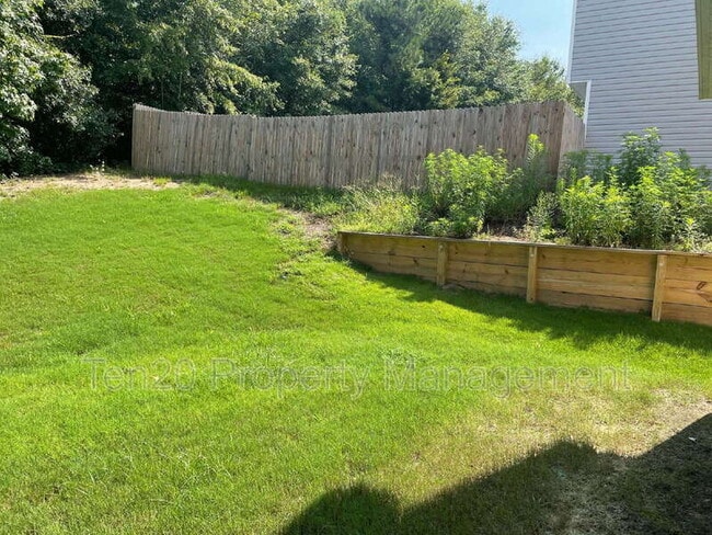 Building Photo - 365 Partisan Dr