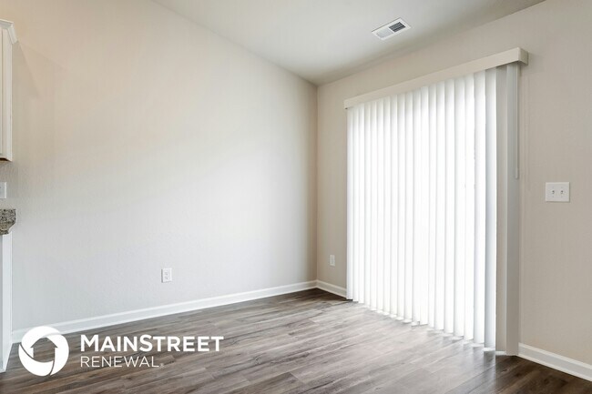 Foto del edificio - 125 Atlas Dr