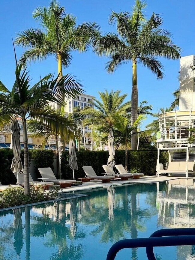 Building Photo - 155 E Boca Raton Rd