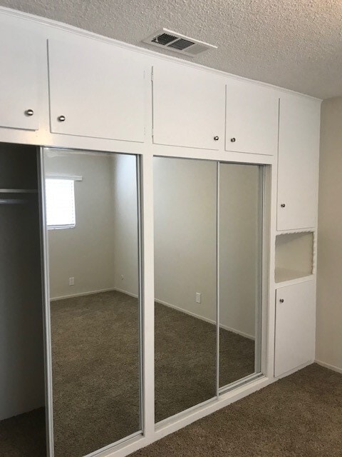 Building Photo - 401 Cornell Dr