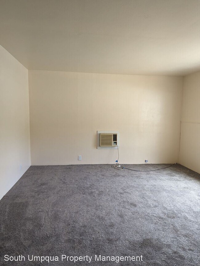Foto del edificio - 3 br, 1 bath House - 721 NE Maple Ave