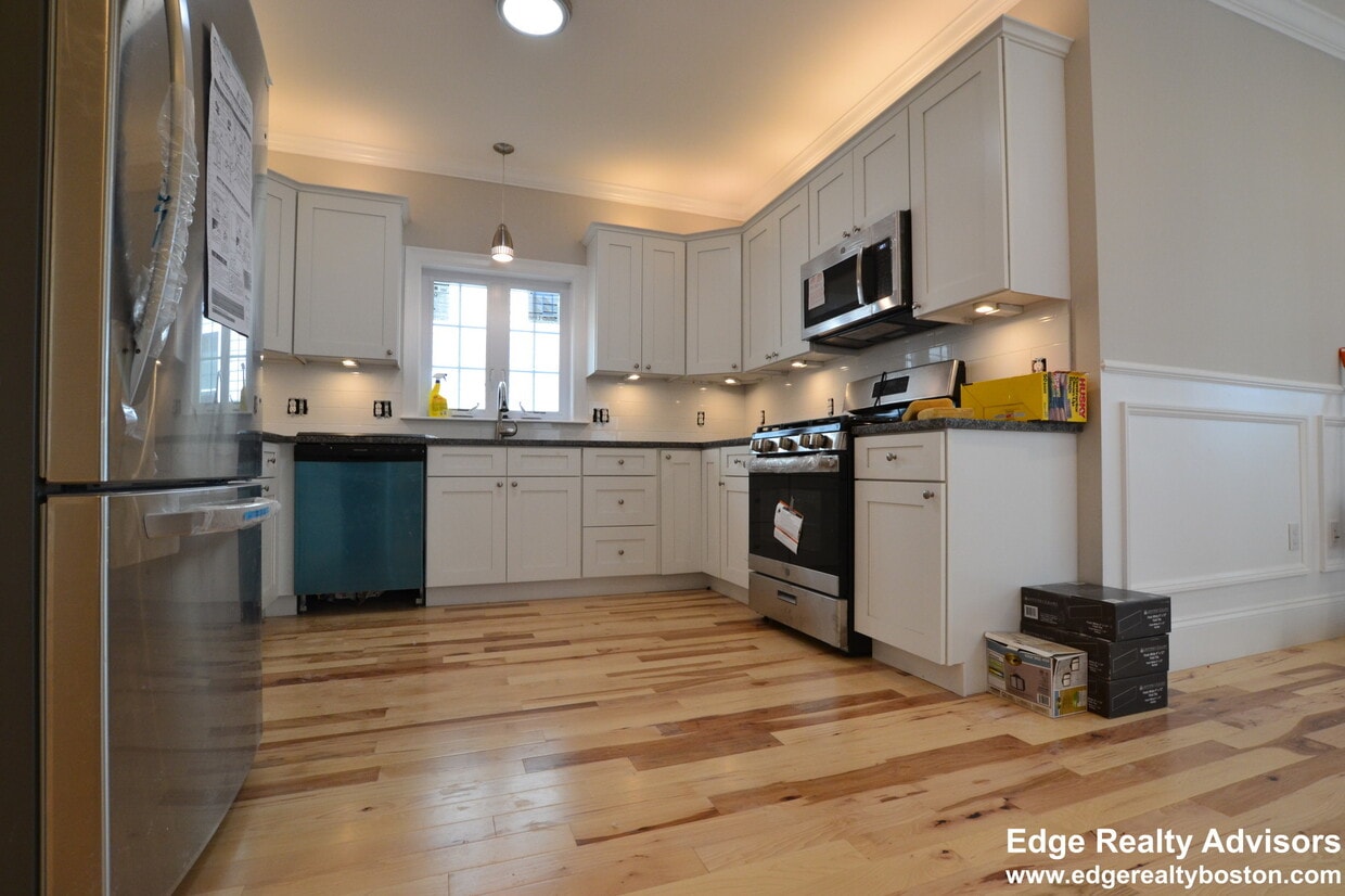 Photo - 168 Bigelow St. Unit 1