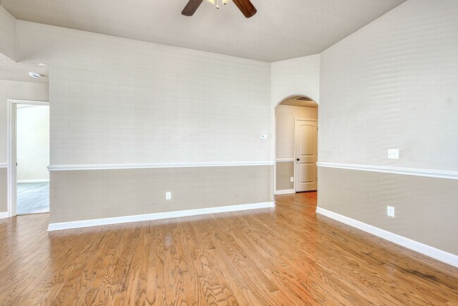 Foto del edificio - 707 Bankston Dr