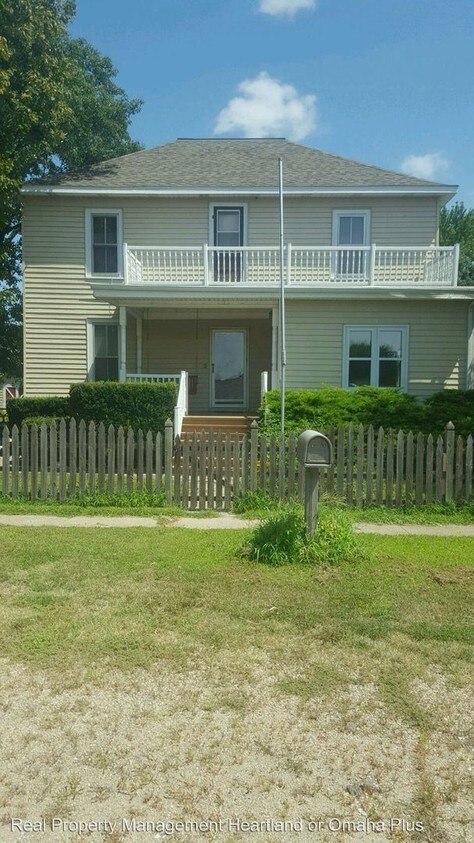 Primary Photo - 306 N Front St