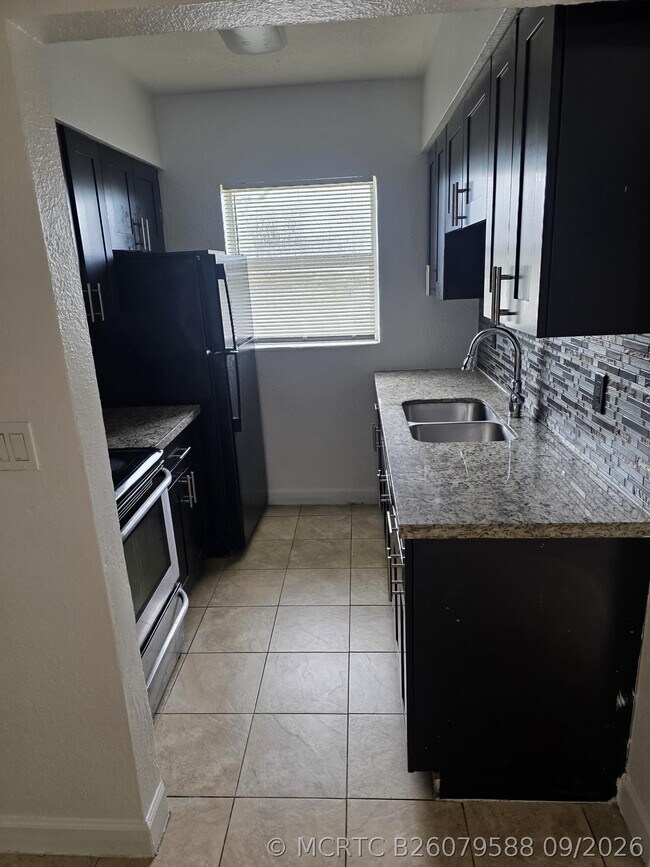Foto del edificio - 3941 NW 30th Terrace