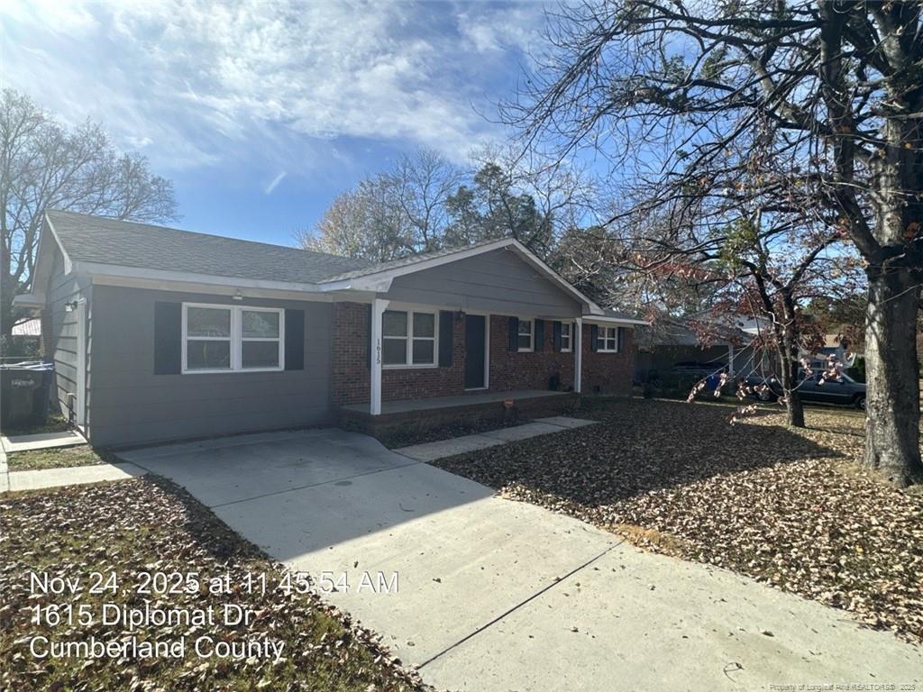 Foto principal - 1615 Diplomat Dr