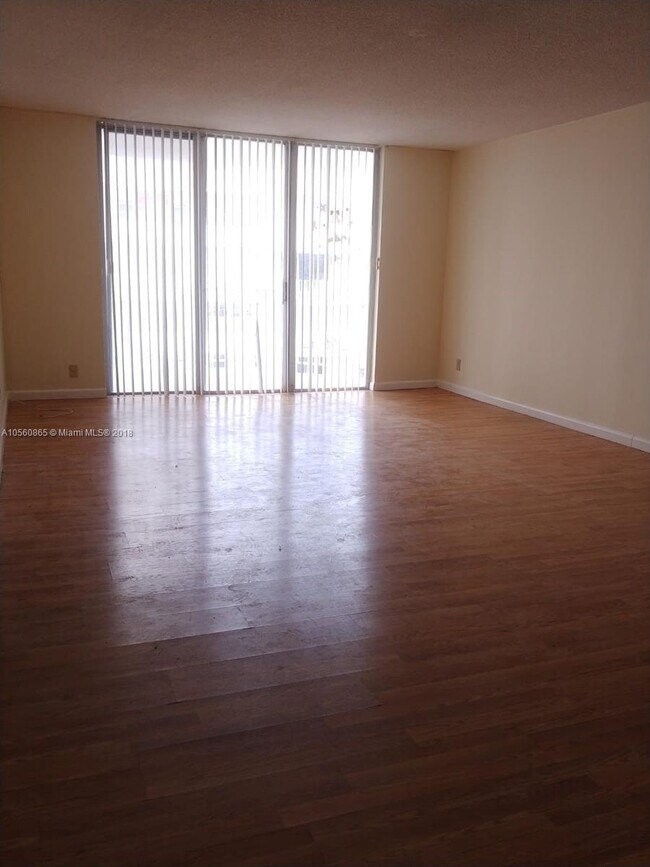 Foto del edificio - 16710 NE 9th Ave