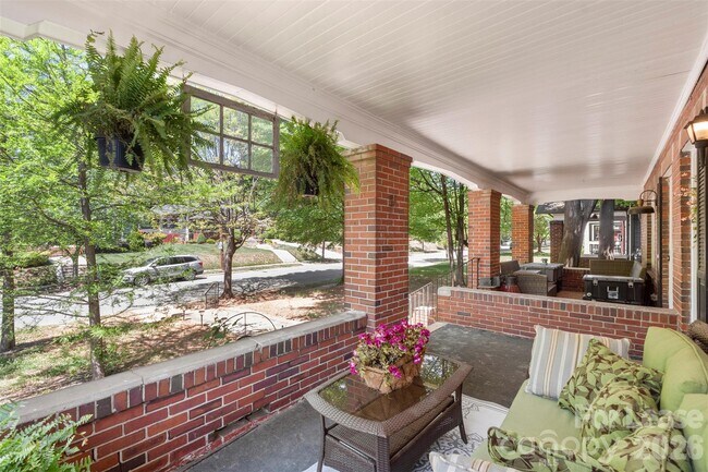 Foto del edificio - 703 S Summit Ave