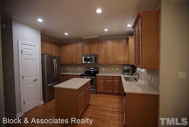 Building Photo - 4 br, 3.5 bath House - 4032 Abbey Park Way