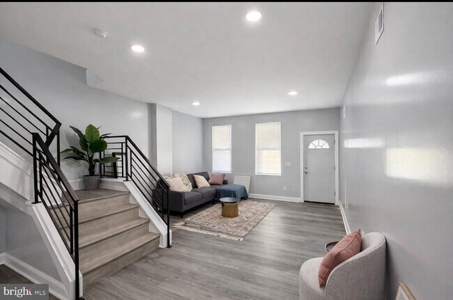 Foto del edificio - 3841 N Sydenham St