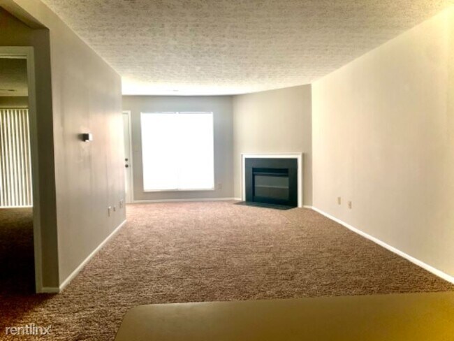 Building Photo - 2 br, 1.5 bath Condo - 6440  Reflections D...