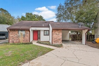 Building Photo - 208 Bartonwood Ct