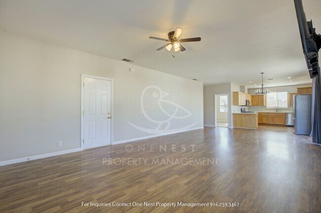 Foto del edificio - 3 bedroom, 2 bathrooms, 2 car garage