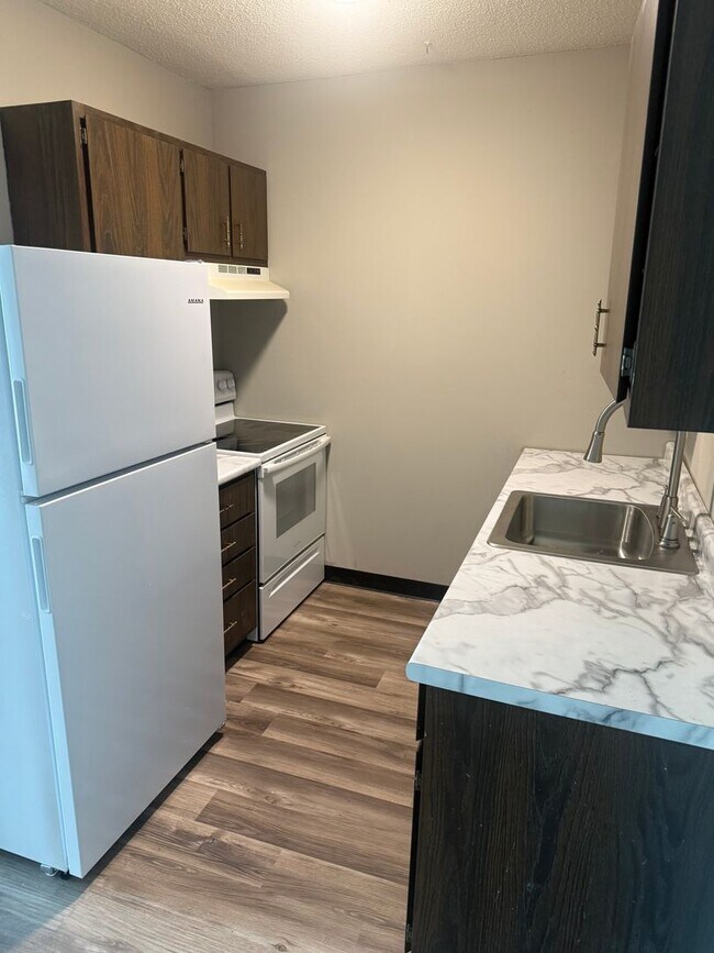 Foto del edificio - Comfortable 2BR Apartment in SW CoMo