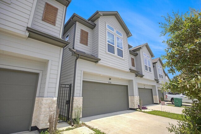 Foto del edificio - 5518 Rosslyn Rd