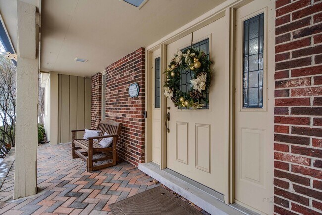 Building Photo - 150 Heathrow Ct
