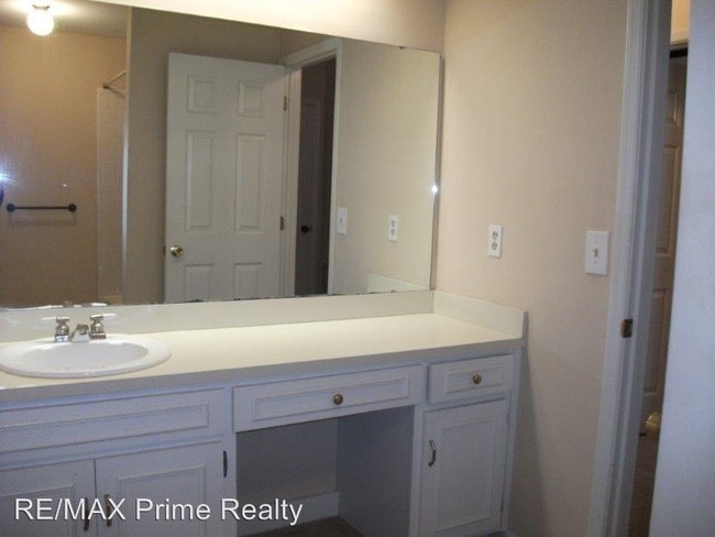 Building Photo - 6727 Trapper Way