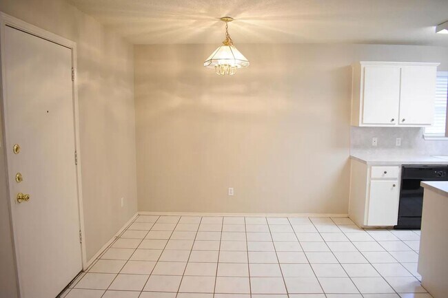 Foto del edificio - Coming Soon!  Awesome 2 Bedroom Home in South Lubbock!