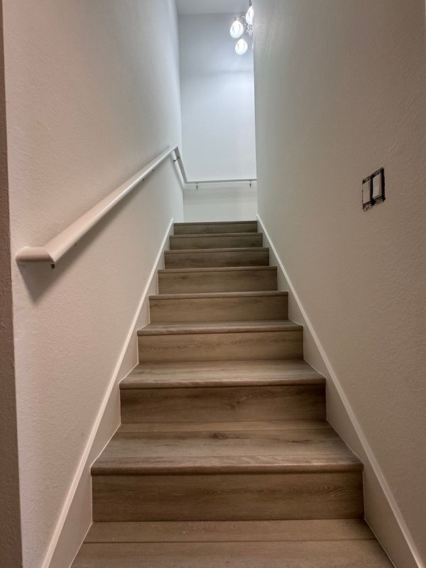 Building Photo - 9093 Gervais Cir