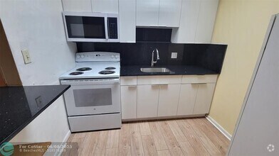 Building Photo - 151 SW 135th Terrace