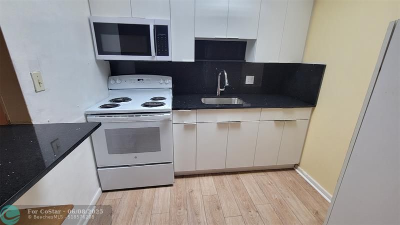 Primary Photo - 151 SW 135th Terrace