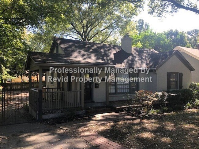Building Photo - 3 Bedroom Home near Poplar and Highland