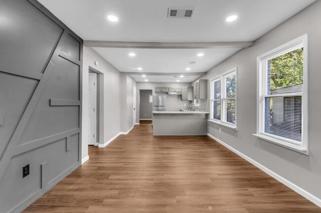 Foto del edificio - 2717 Burns Ave