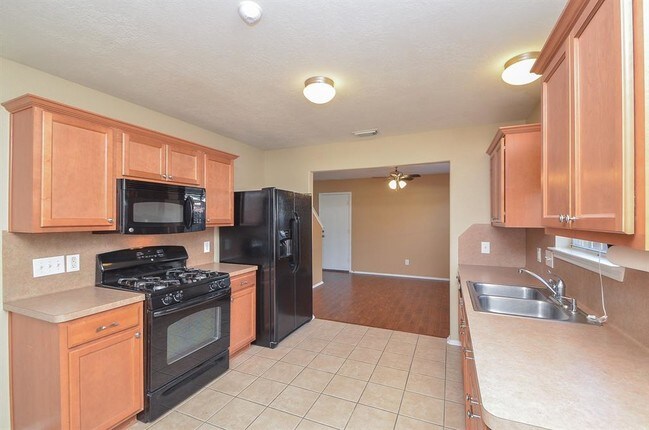 Building Photo - 6631 Colonial Rose Ln