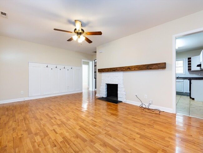 Photo - 1324 Bethel Rd House