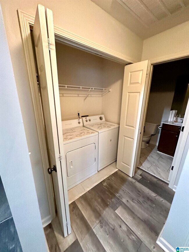 Foto del edificio - 2811 Southwood Ln