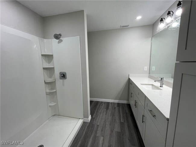 Building Photo - 2620 NW 23rd Ave