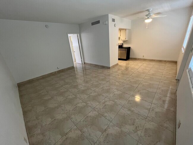 Foto del edificio - 3220 NE 10th St