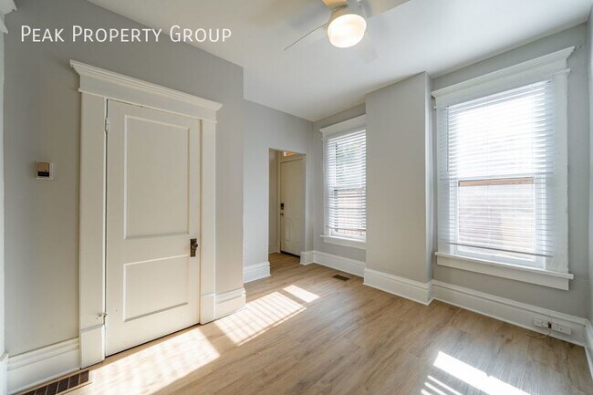Building Photo - Available in October! Located in Harrison ...
