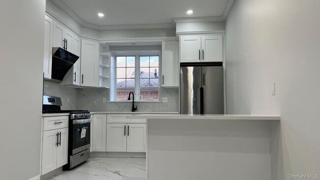 Building Photo - 35-20 215th Pl