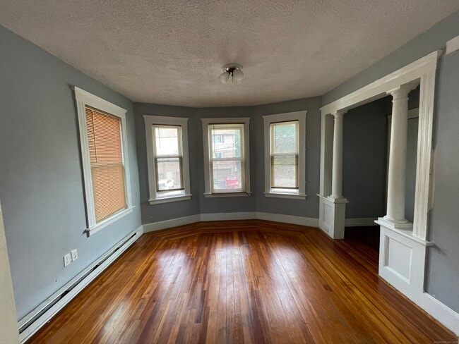 Building Photo - 152 Wolcott St