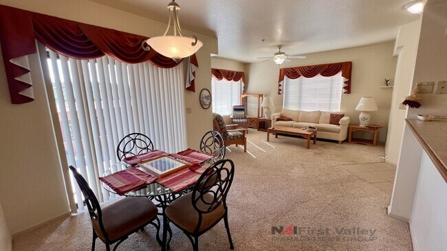 Foto del edificio - 1 Bed/1 Bath Upstairs Executive **Move In ...