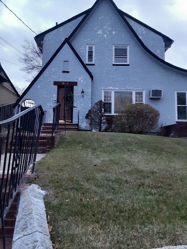 Primary Photo - 191-12 109th Rd